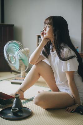 美女比基尼游泳图片视频