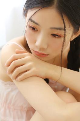 地铁挤地铁被蹭硬了会得白血病吗